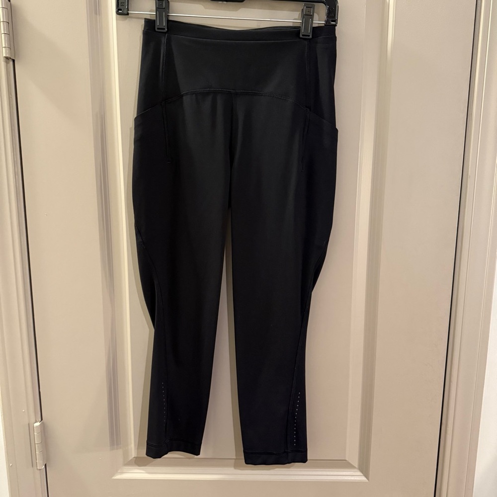 Lululemon Athletica Swift Speed High-Rise Crop 21" - Black - Size 4